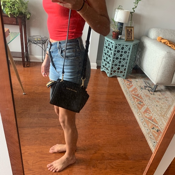 Michael Kors Black Leather Mini Cross Body Purse. - Picture 2 of 5